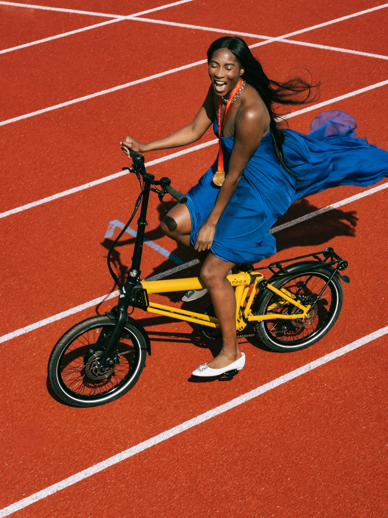 <span class="text-pink-dark">LAAT ONS JE VERBAZEN</span>