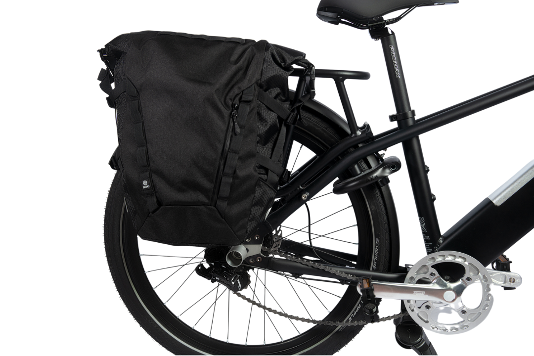 Agu Performance Premium H2o Simple Arrière Grand Noir (18L)